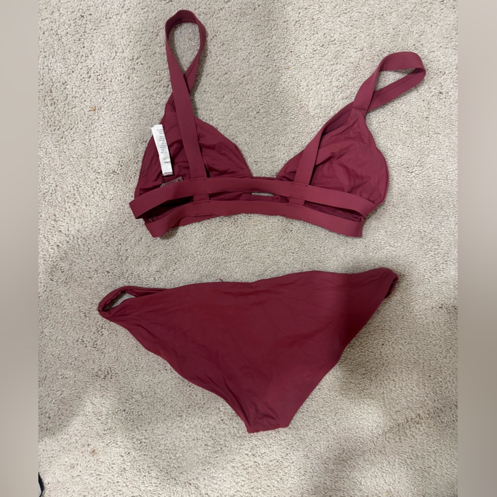 Vitamin A Neutra Strappy Bikini (top and bottom) in light maroon.Size 8 (medium)